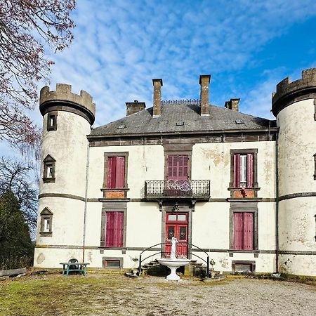Le Chateau Giat Εξωτερικό φωτογραφία